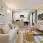 Poeticstay - Opera Apartament *