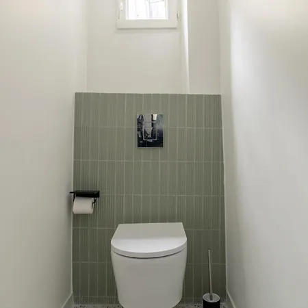 Apartment Poetic - Opera *