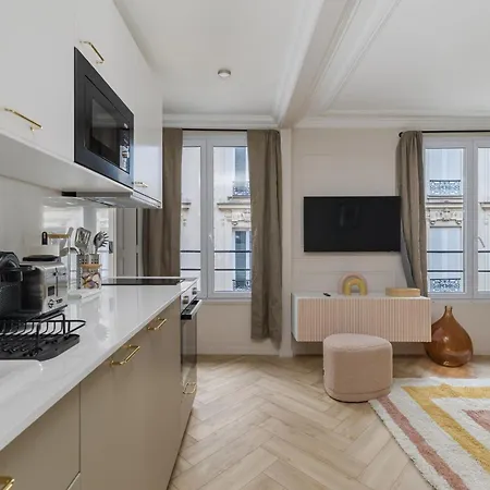 Apartment Poetic - Opera *