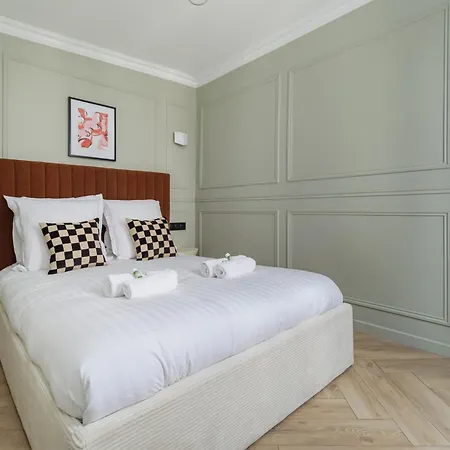 Poetic - Opera Apartment *