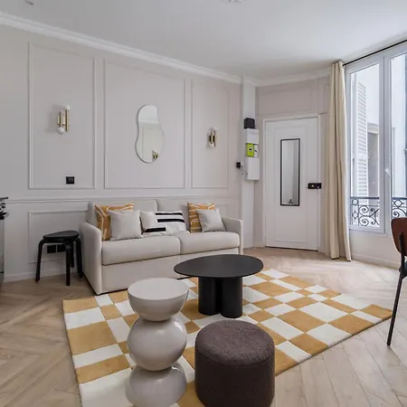 Apartment Poetic - Opera *