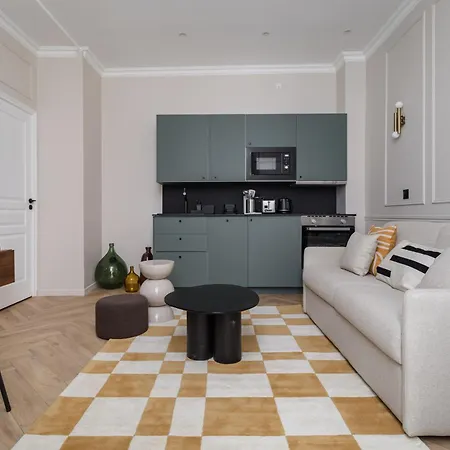 Poetic - Opera Apartment