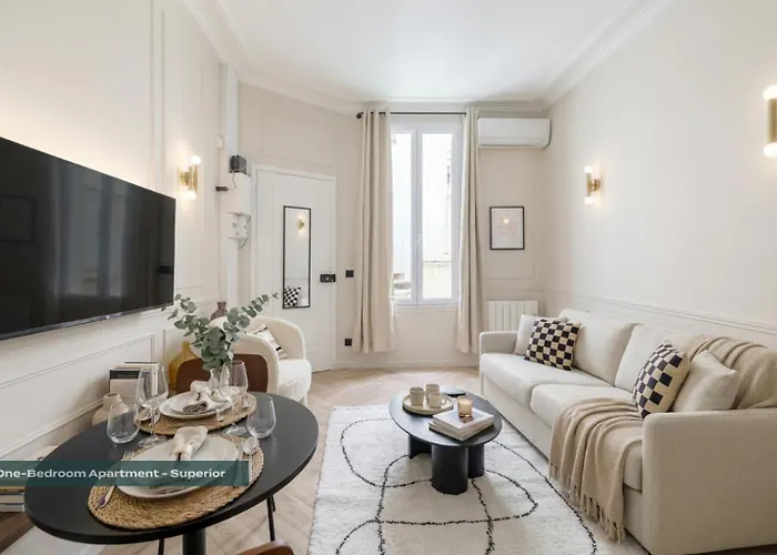 Poeticstay - Opera * Parigi