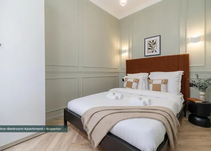 Poeticstay - Opera Appartement *