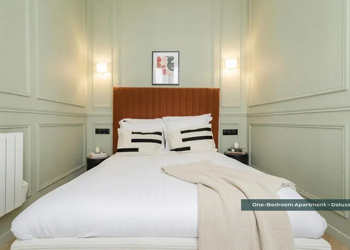 Poeticstay - Opera