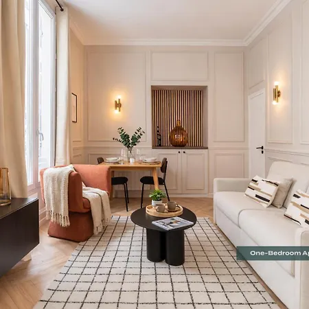 Poeticstay - Opera Apartment