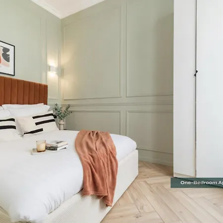 Poeticstay - Opera