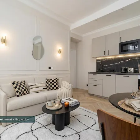 Apartment Poeticstay - Opera *