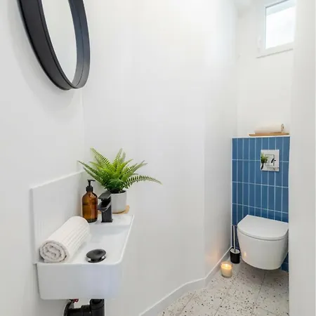 Poeticstay - Opera Apartment