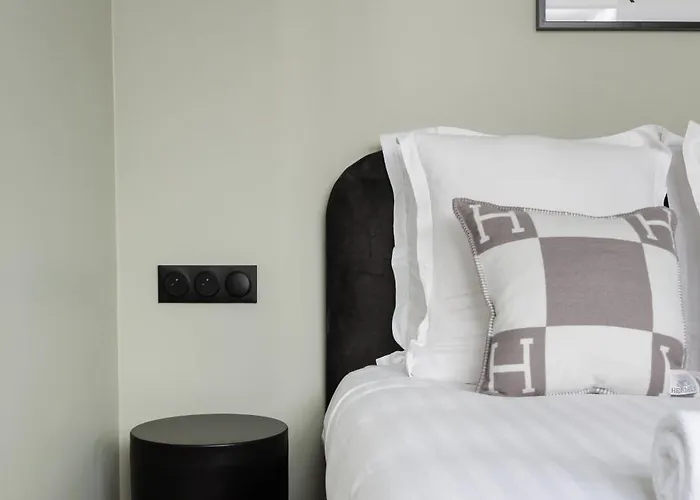 Poeticstay - Opera דירה