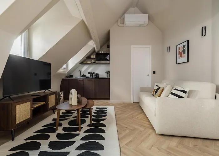 Poeticstay - Opera *