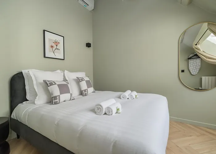 Poeticstay - Opera דירה