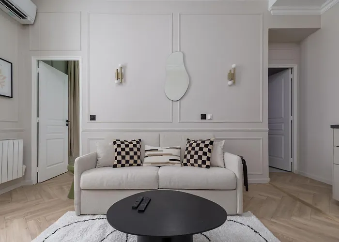 Poeticstay - Opera *