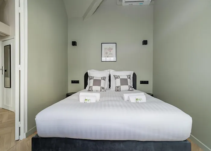 Poeticstay - Opera * פריז